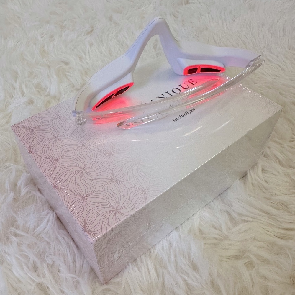 Red Light Goggles — Botanique Paris RevitalEyes